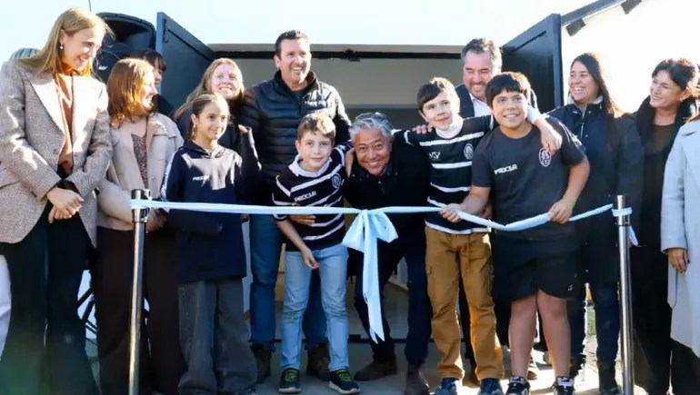 Figueroa inauguró la nueva escuela de Chorriaca y anunció que será el último invierno sin gas en la&nbsp;localidad