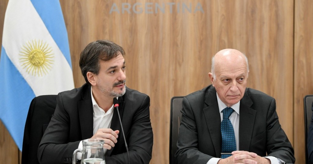 Casal reclamó un DNU para que la Procuración mantenga su intervención en causas de la Justicia Nacional porteña